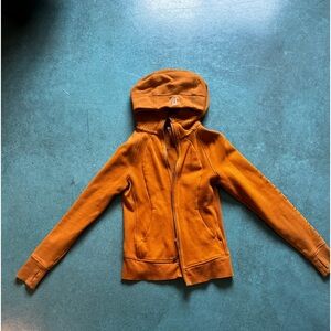 Lululemon scuba hoodie size 4